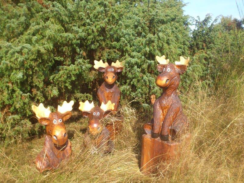 chainsaw carving elk